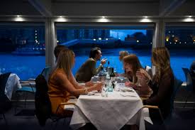  window tables on the Thames Valentine's Day Dinner Cruise